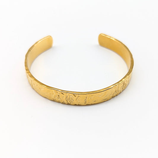Shiny gold textured cuff bracelet